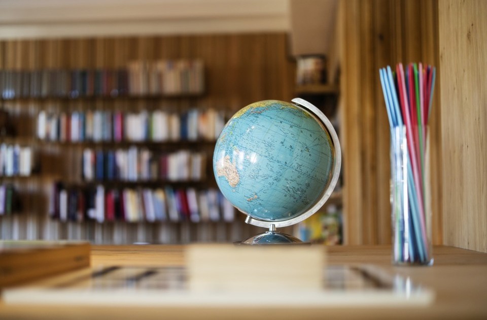 Stimmungsbild-bibliothek-hotel-sauerland-min