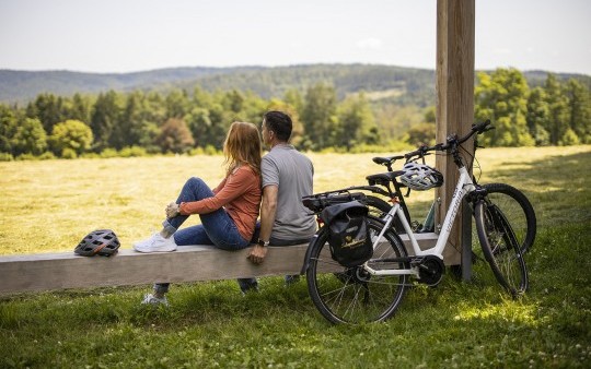 Genuss-Radfahrer finden am Rothaarsteig idyllische Plätze für die Pause während der Radtour