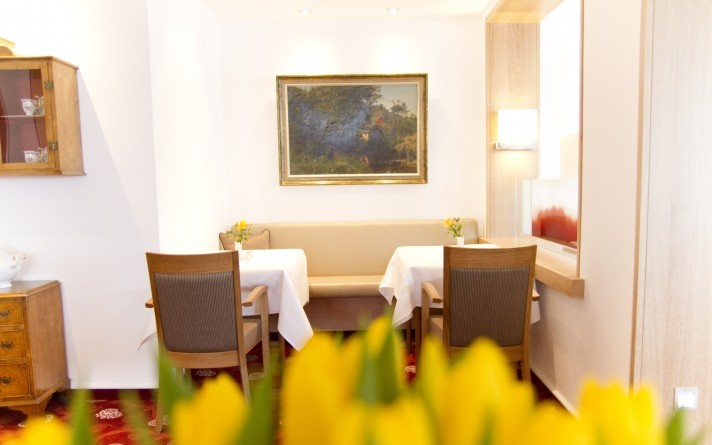 The park restaurant at the Hotel Jagdhaus Wiese in the Sauerland also offers cosy nooks and crannies